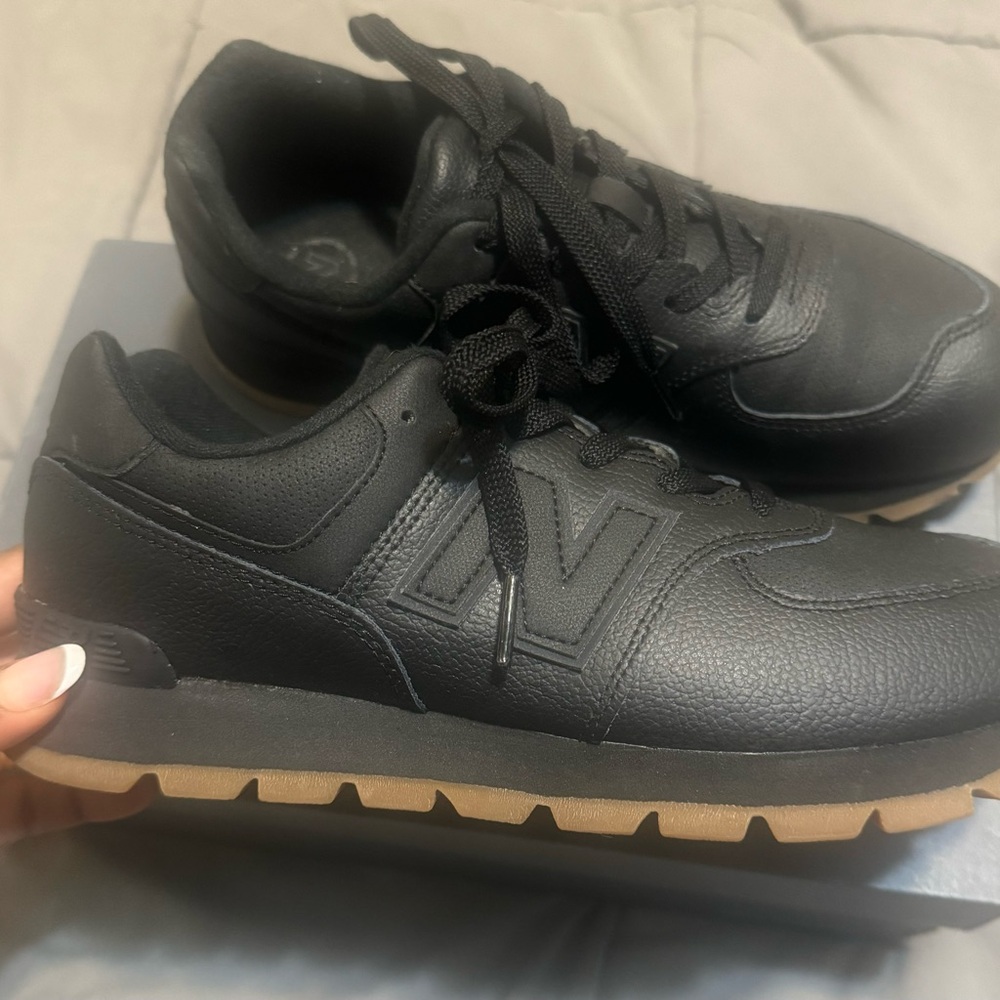New Balance Black Sneakers
